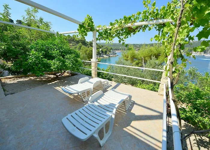 Casa de Férias Parunov By Interhome