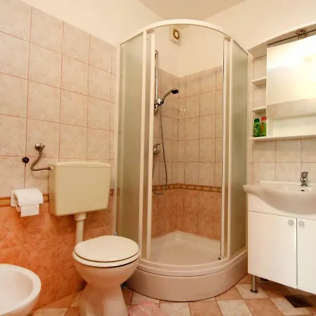 Parunov By Interhome Casa vacanze